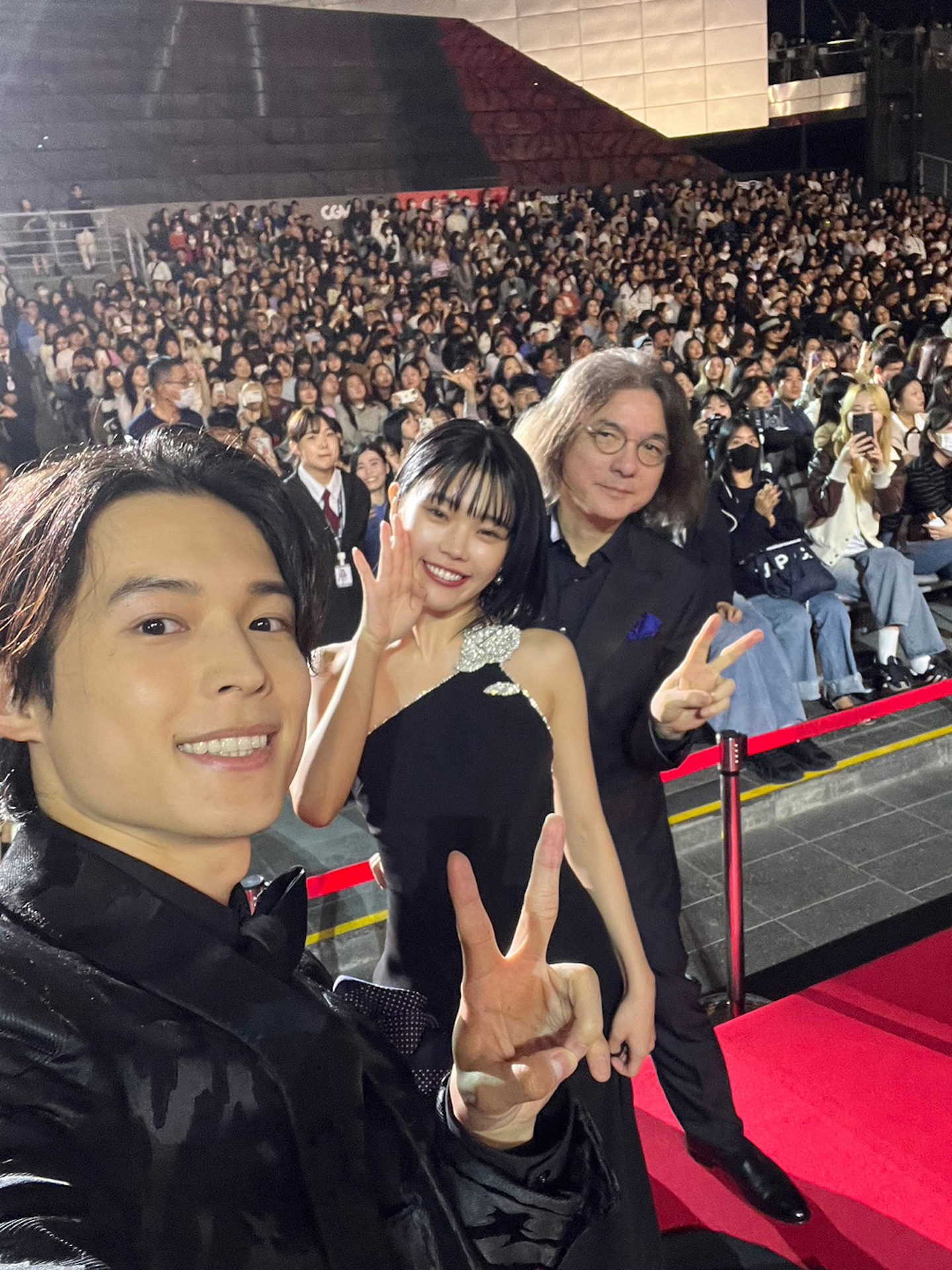 第28回釜山国際映画祭レッドカーペットの様子（撮影：松村北斗）。