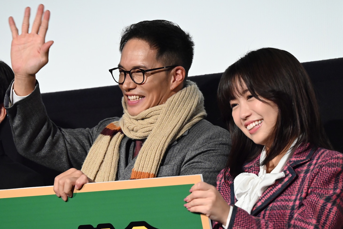 「おいしい給食 season3」トークイベントの様子。左から市原隼人、大原優乃。