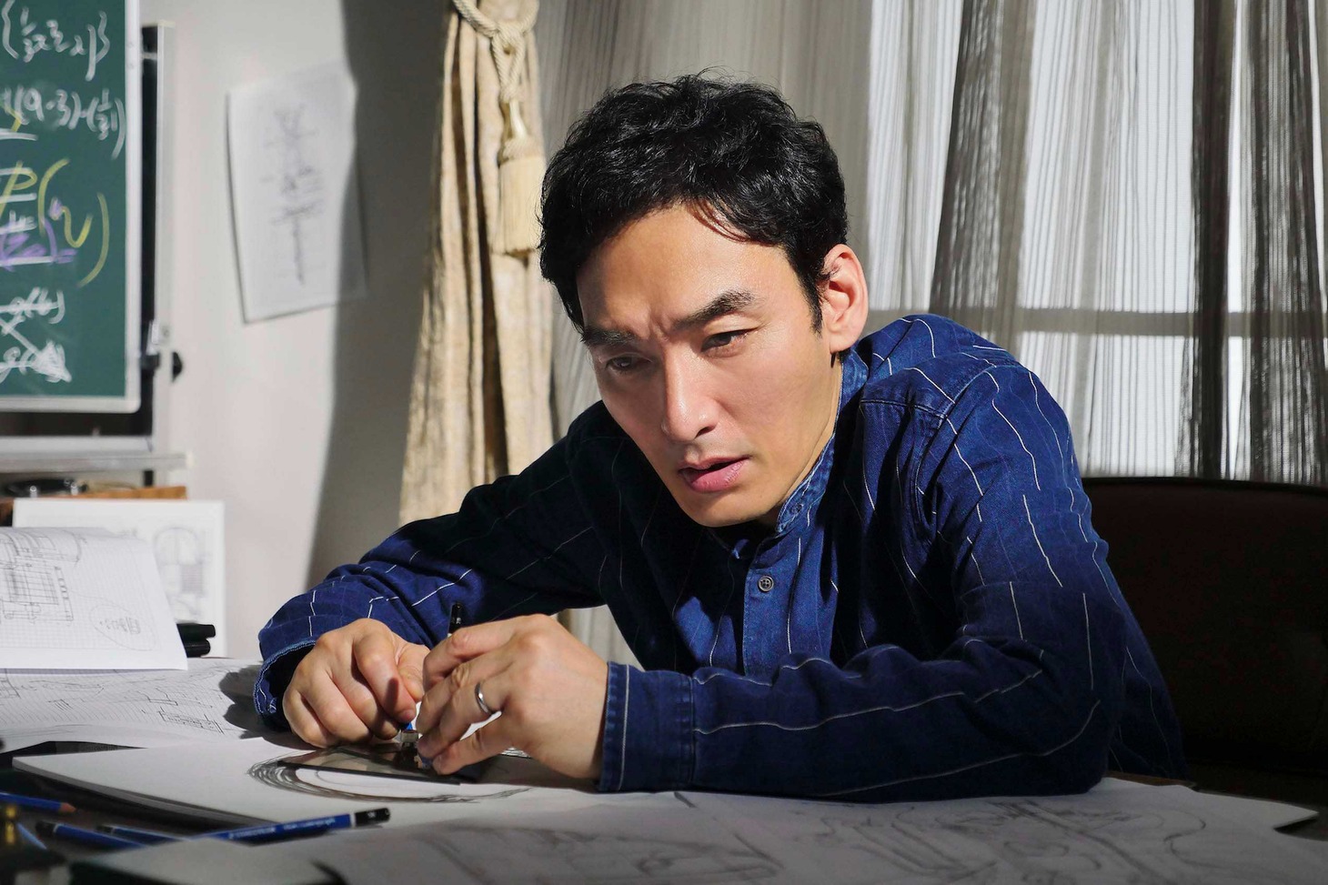 「世にも奇妙な物語'23 秋の特別編」の1編「永遠のふたり」より、草なぎ剛演じる坂本一。