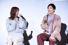 左から多部未華子、松下洸平。