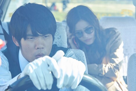 「女優は泣かない」場面写真