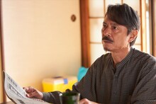 「女優は泣かない」より、升毅。