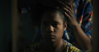 「オルパ パプアの少女」場面写真