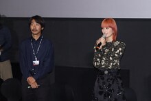 第28回釜山国際映画祭で行われた「熱のあとに」のQ&Aの様子。左から山本英、橋本愛。