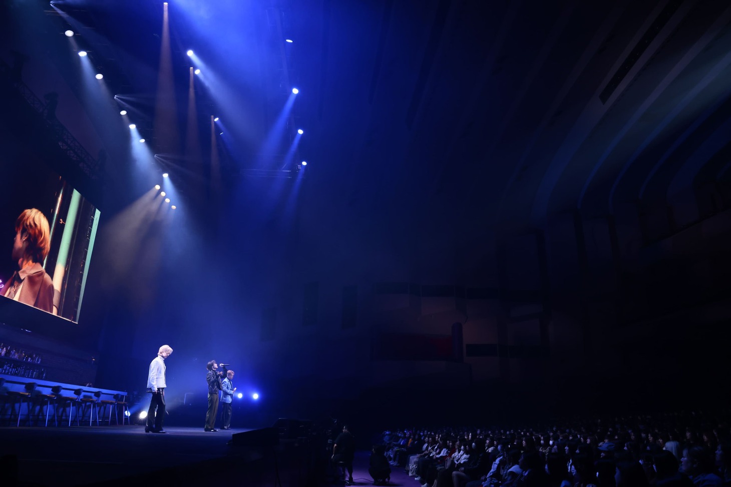 左から吉野北人、川村壱馬、RIKU。