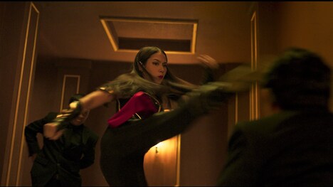 アラナ役のぺフィタ・ピアース。