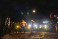 「生きない」新場面写真