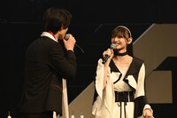 左から簡秀吉、青島心。