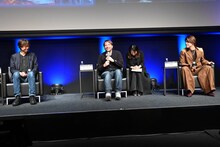 左から古田貴之、ギャレス・エドワーズ、LEO。