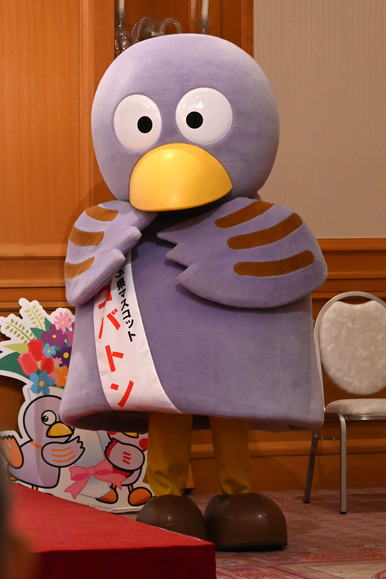 埼玉県マスコットのコバトン。