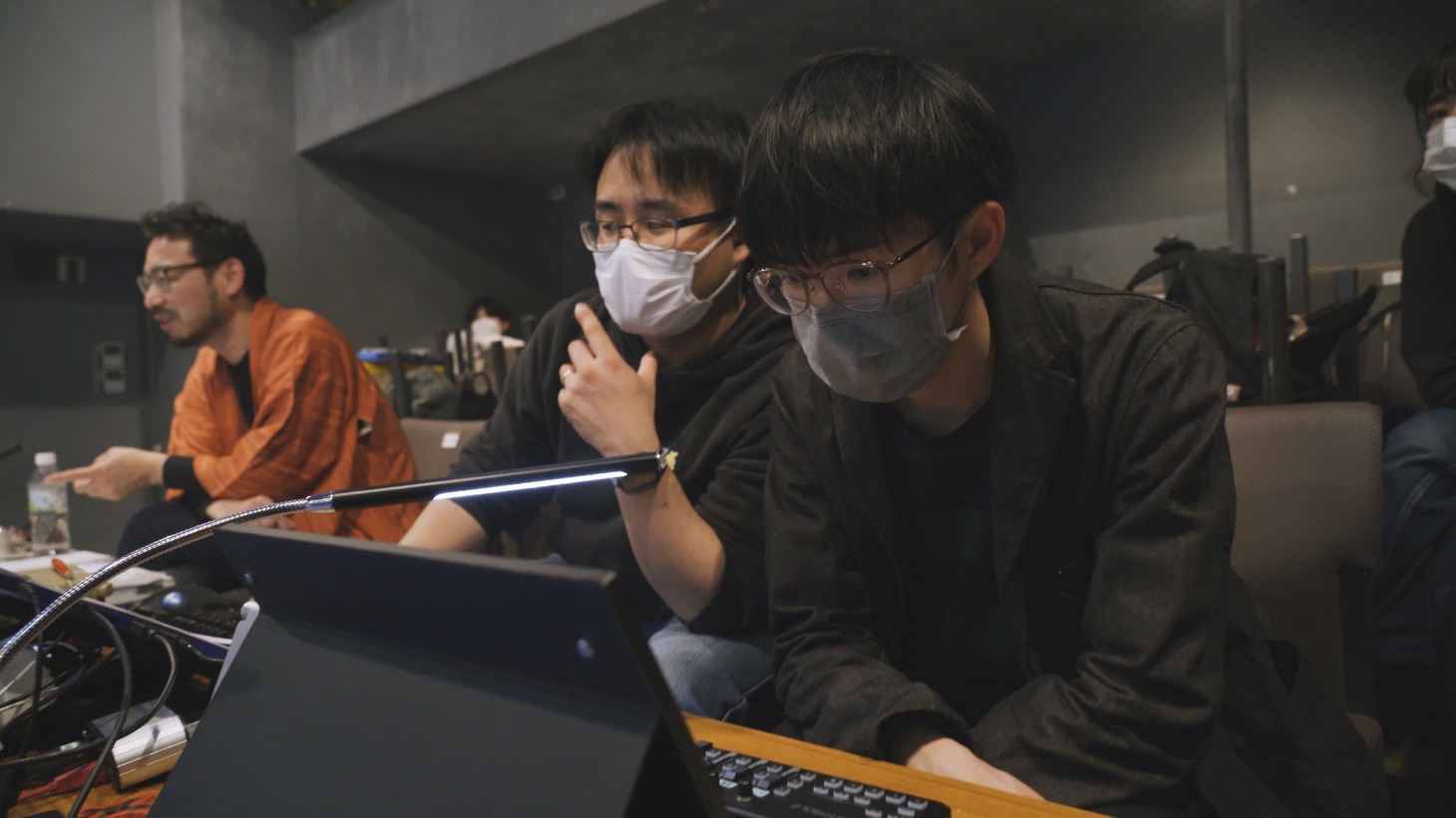 「メロスたち」場面写真
