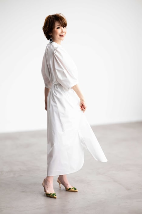 伊藤蘭の初エッセイ集より、収録カット。（撮影：前田晃）