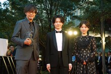 映画祭のクロージングを飾る「ゴジラ-1.0」の監督・キャストたち。左から山崎貴、神木隆之介、浜辺美波。