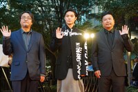 Nippon Cinema Nowで行われる「監督特集 映画の職人 城定秀夫という稀有な才能」の関係者たち。左から城定秀夫、磯村勇斗、久保利明。