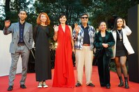 アジアの未来で上映される「マディーナ」のスタッフ・キャストたち。