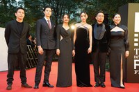 アジアの未来で上映される「レッドライフ」のスタッフ・キャストたち。