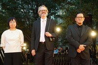 アジアの未来の審査委員たち。左から武井みゆき、マーク・ノーネス、レイモンド・レッド。