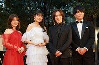 左から内田真礼、早見沙織、小野賢章、細谷佳正。