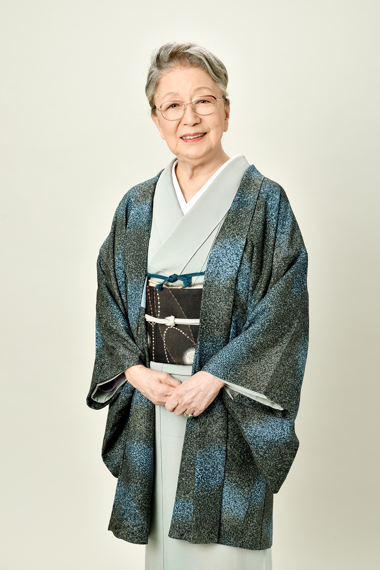 佐藤愛子役の草笛光子。