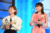 左から橋本万葉、上坂樹里。