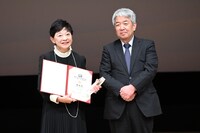 左から渡辺満子、坂上直行。
