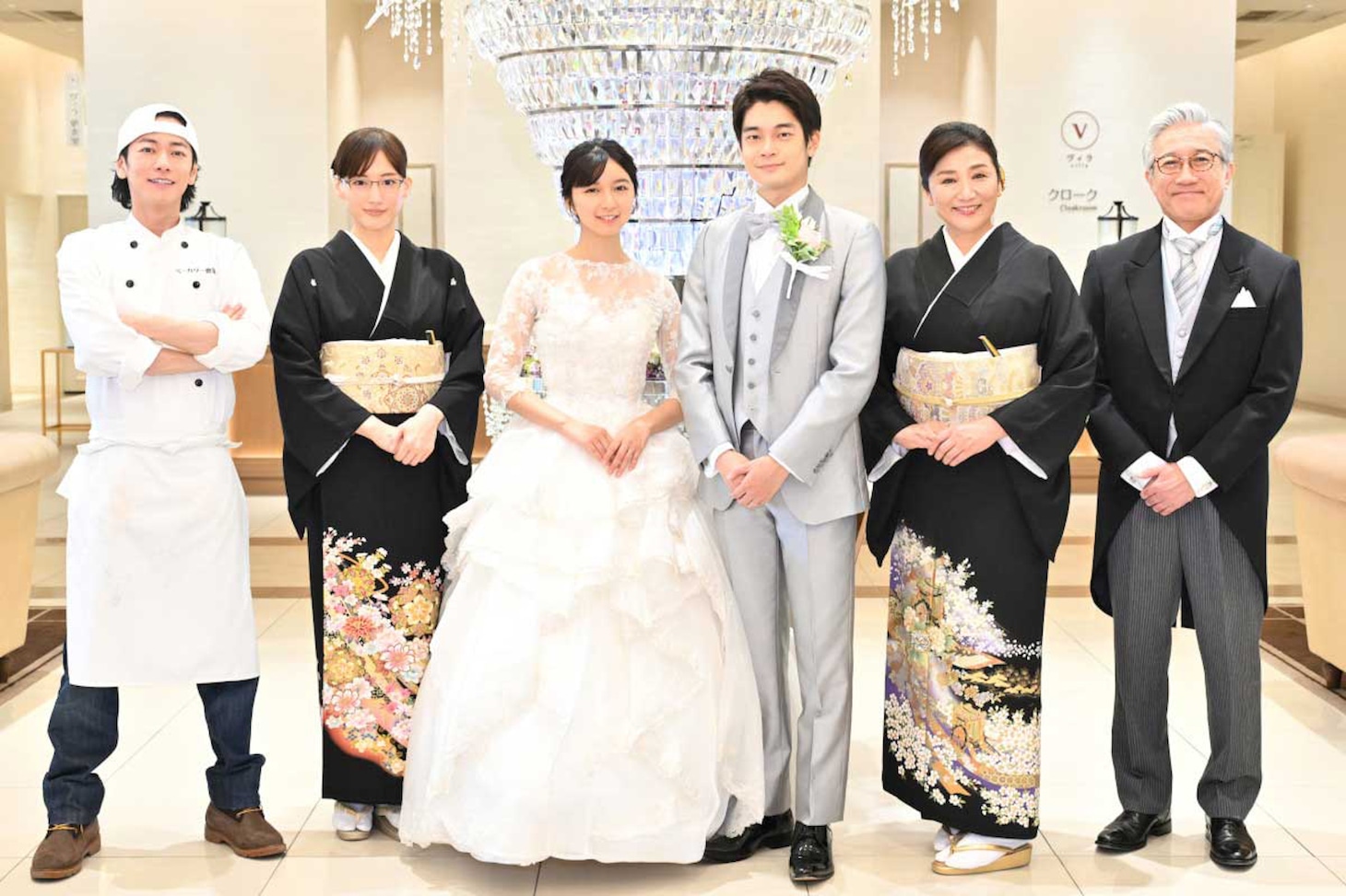 左から佐藤健、綾瀬はるか、上白石萌歌、井之脇海、松下由樹、遠山俊也。
