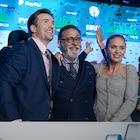 エミリー・ブラント×クリス・エヴァンス共演「ペイン・ハスラーズ」Netflixで配信