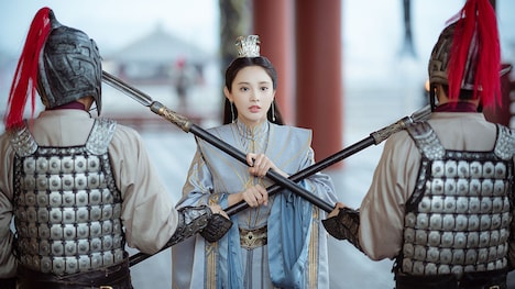 中国ドラマ「星河長明（せいがちょうめい）運命の妃と不滅の帝」より、ポン・シャオラン演じる葉凌霜。