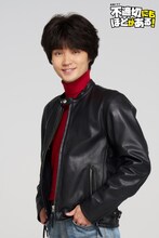 秋津睦実役の磯村勇斗。(c)TBS