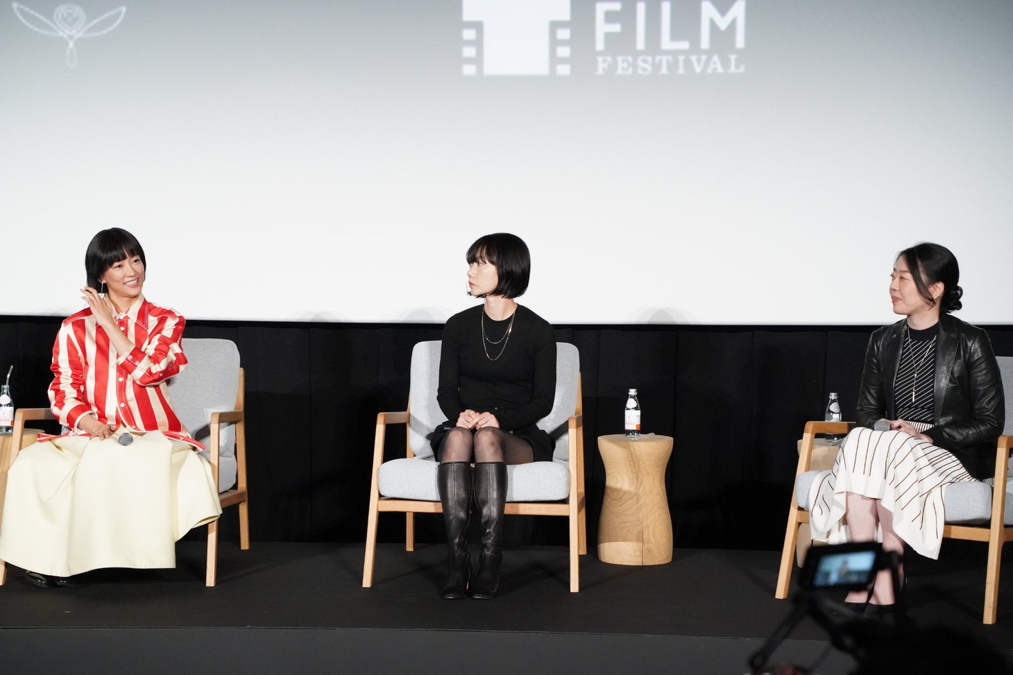 TIFFスペシャルトークセッション ケリング「ウーマン・イン・モーション」の様子。左から水川あさみ、ペ・ドゥナ、鷲尾賀代。
