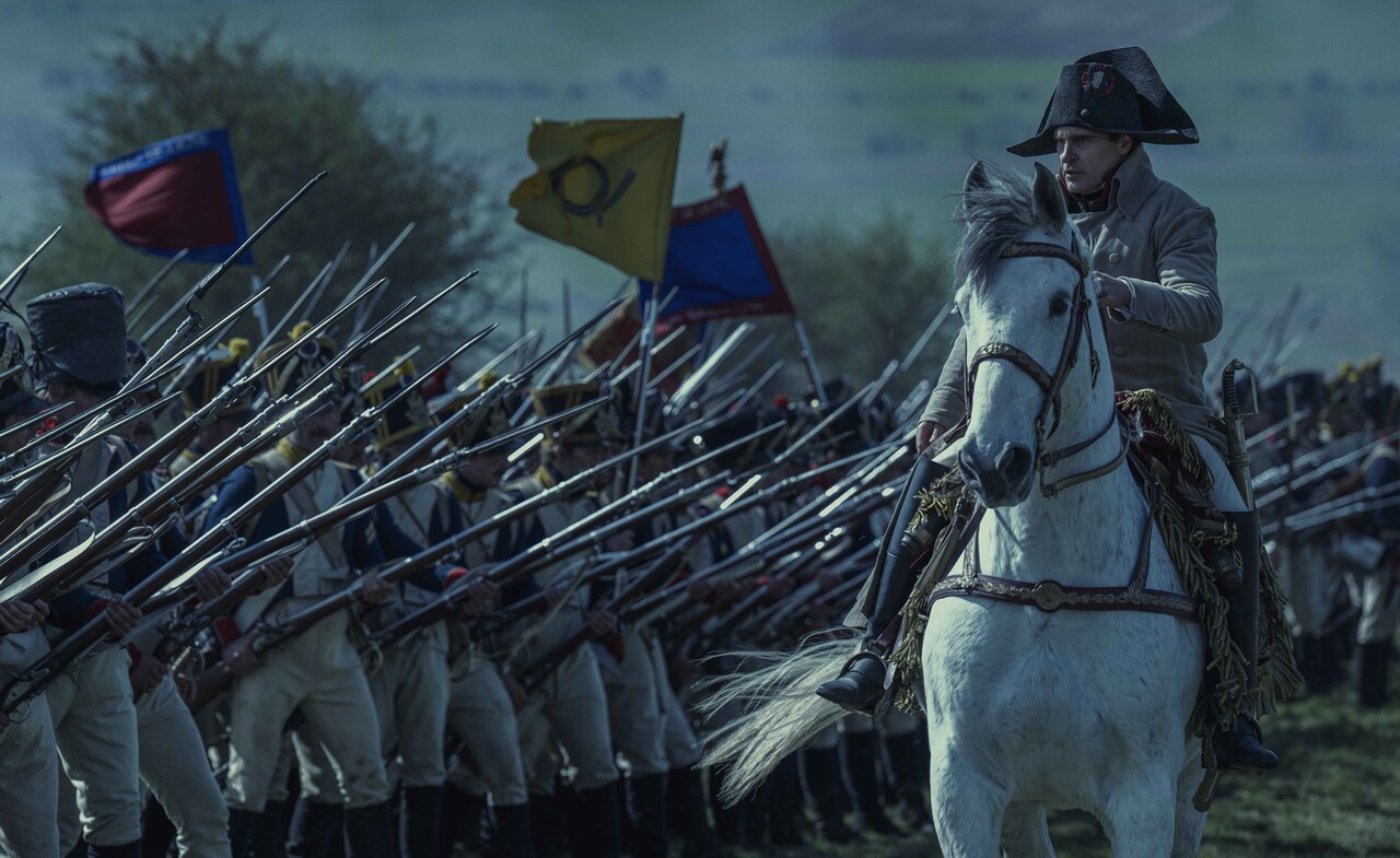 ホアキン・フェニックス主演「ナポレオン」新カット到着、歴史的な戦いの数々写す