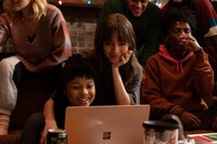 「ダム・マネー ウォール街を狙え！」場面写真