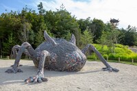 タタリ神をモチーフにしたオブジェ。