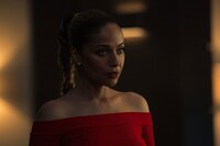 Huluプレミア「ラビット・ホール／指名手配のスパイ」場面写真