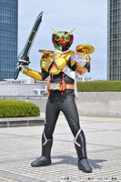 仮面ライダーガッチャード サイクロンタトバの姿。