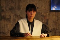 西野七瀬演じる小清水イノリ。