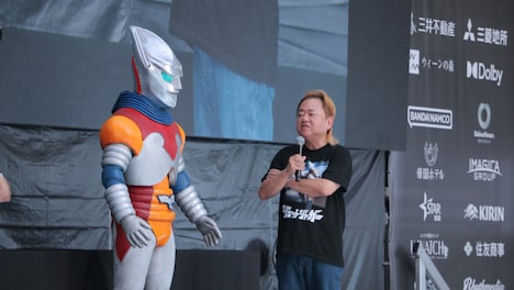 左からジェットジャガー、若狭新一。