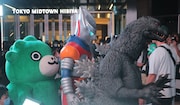 ジェットジャガー(中央)はちびゴジラ(左)と「ゴジラ FINAL WARS」のゴジラ(右)と一緒にスーツグリーティングに参加。