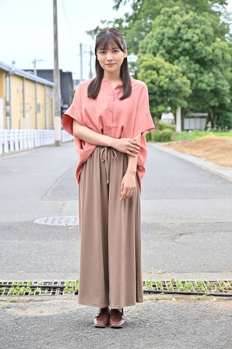 松永有紗演じる葉月。