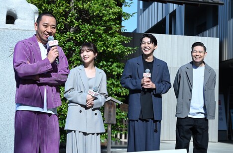 左から大悟、与田祐希、倉悠貴、品川ヒロシ。