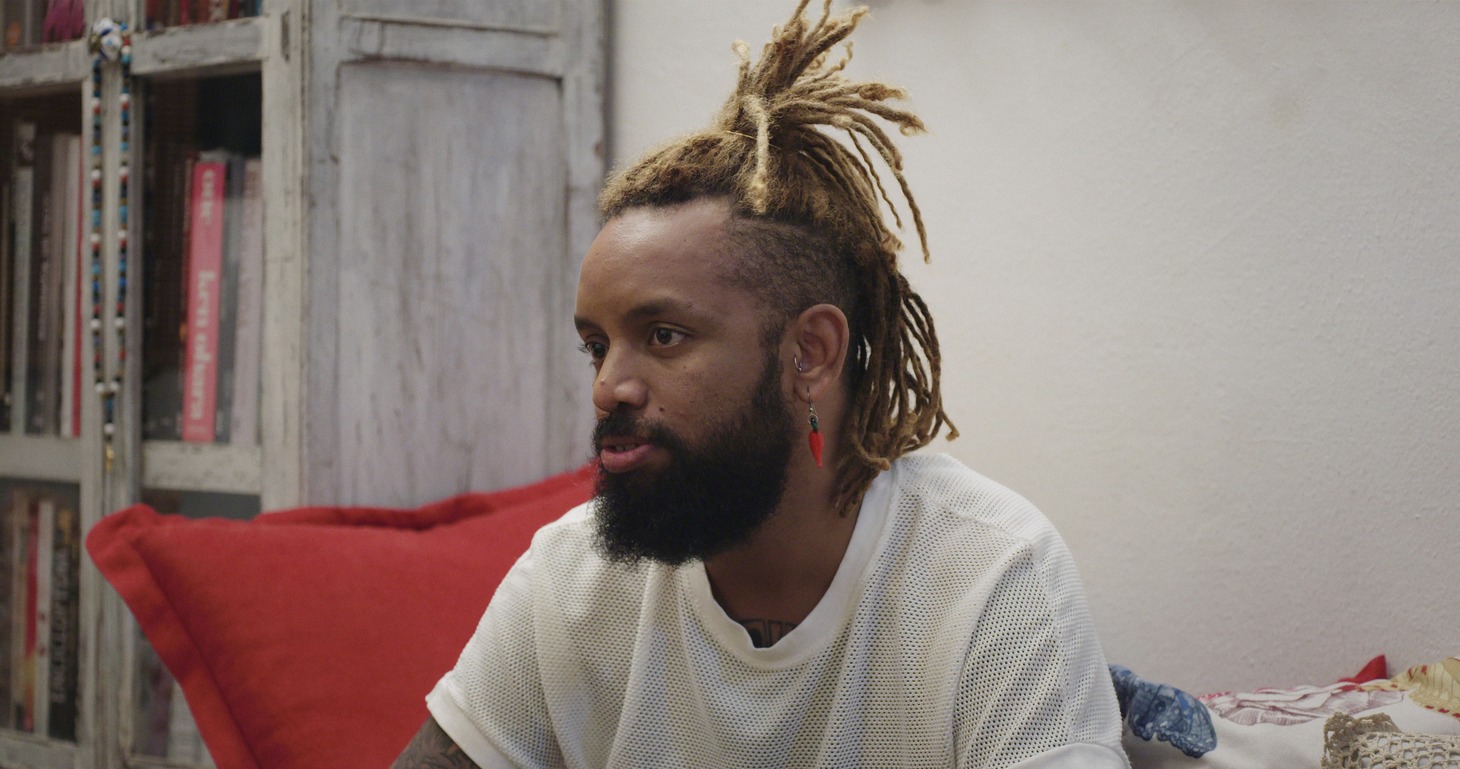 「神はエイズ」場面写真