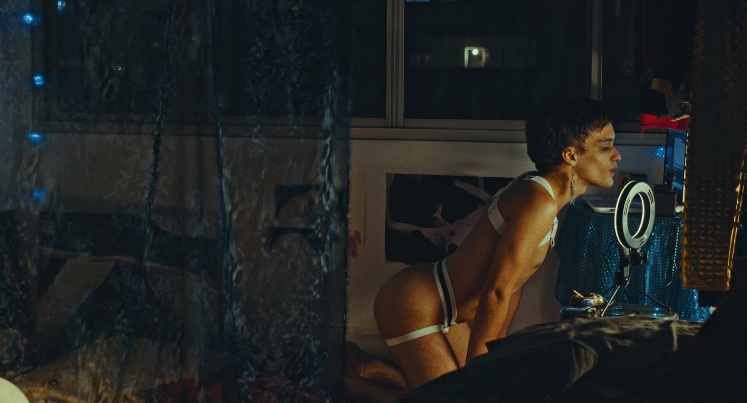 「虎の子 三頭 さとられない」場面写真