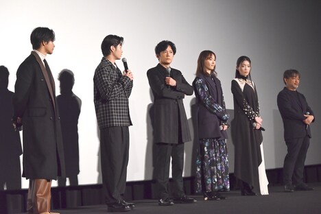 「正欲」公開記念舞台挨拶の様子。