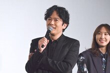 稲垣吾郎（手前）