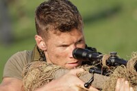 「山猫は眠らない5 反逆の銃痕」場面写真 (c) 2014 Sony Pictures Worldwide Acquisitions Inc. All Rights Reserved.