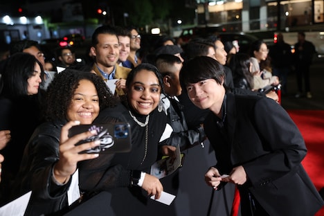 北米プレミアにおけるレッドカーペットの様子。