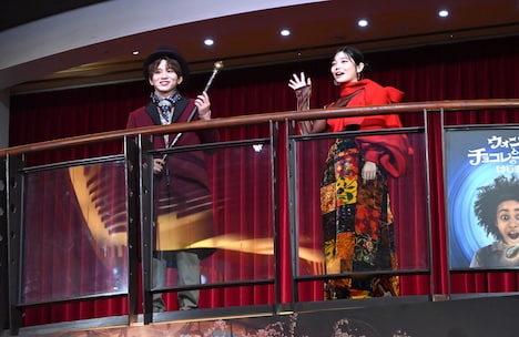 「ウォンカとチョコレート工場のはじまり」主題歌「ピュア・イマジネーション」歌唱イベントの様子。