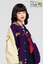 小川純子役の河合優実。