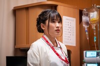 畑下園恵役の大関れいか。