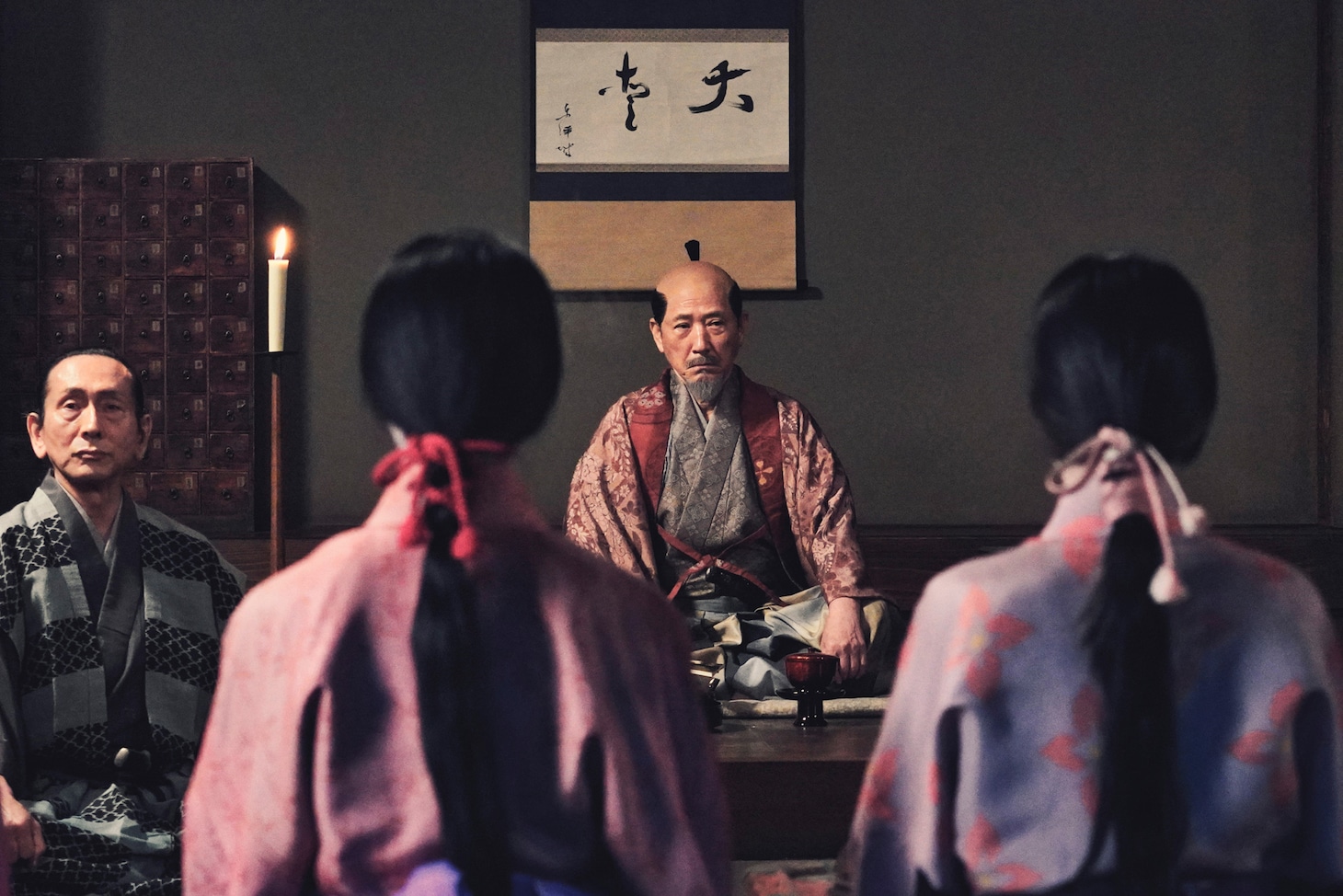 「首」場面写真